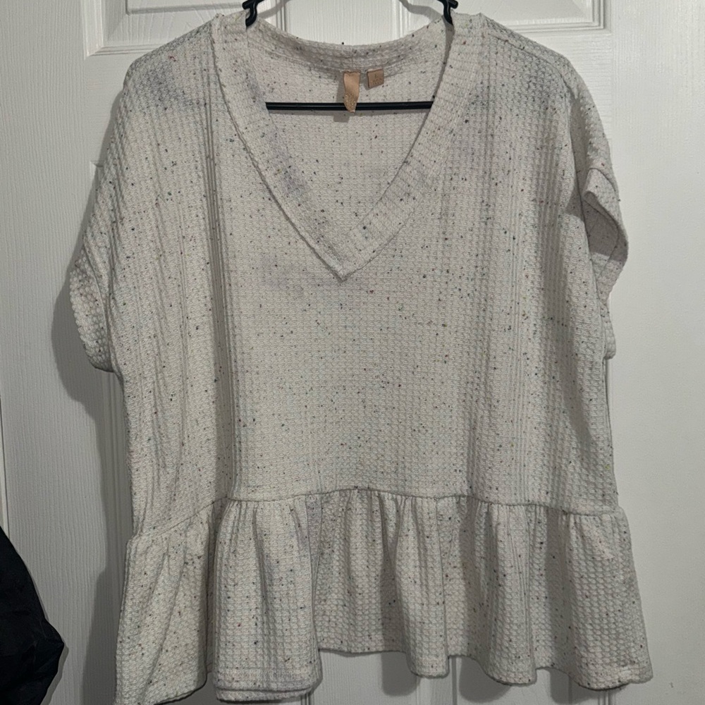 Speckled V-Neck Ruffle Hem Blouse - Cream - Picture 2 of 6